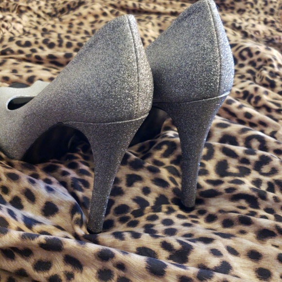 Guess glittery heals - Picture 2 of 3